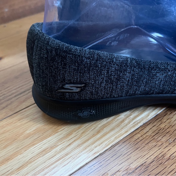 Skechers Goga Max Go Step Lite 14479 Womens Shoes 7 Slip On Slide Black Grey - Picture 3 of 10